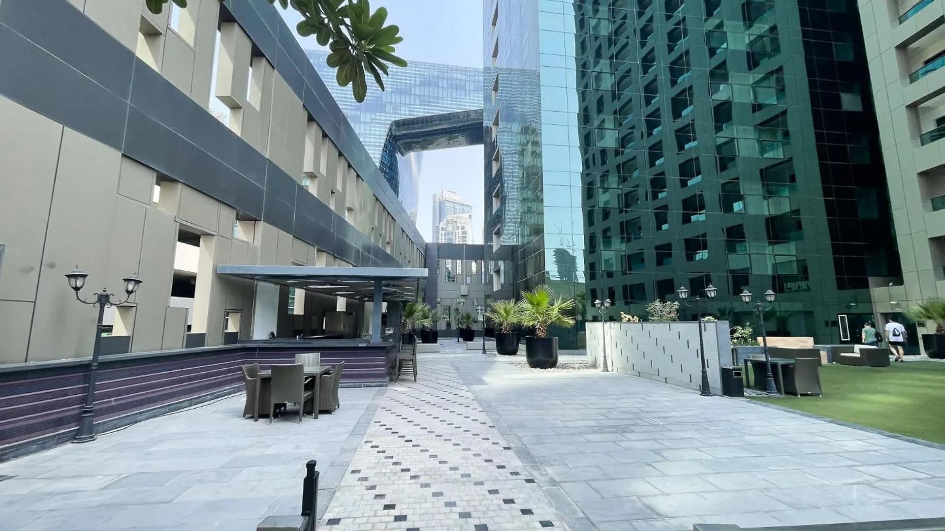 Vibrant 1 Bedroom Unit In Business Bay Sleeps 2 Dubai United Arab Emirates
