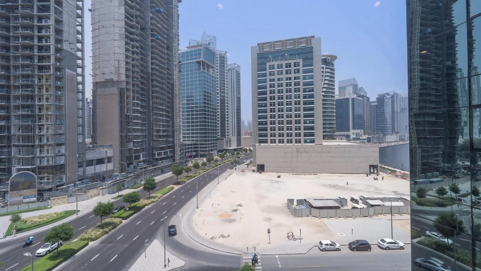 Vibrant 1 Bedroom Unit In Business Bay Sleeps 2 Dubai 0*,  United Arab Emirates